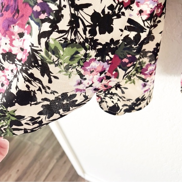 J. Jill Top Women's Large Petite LP Relaxed Shirttail Oatmeal Floral Office - Picture 5 of 10